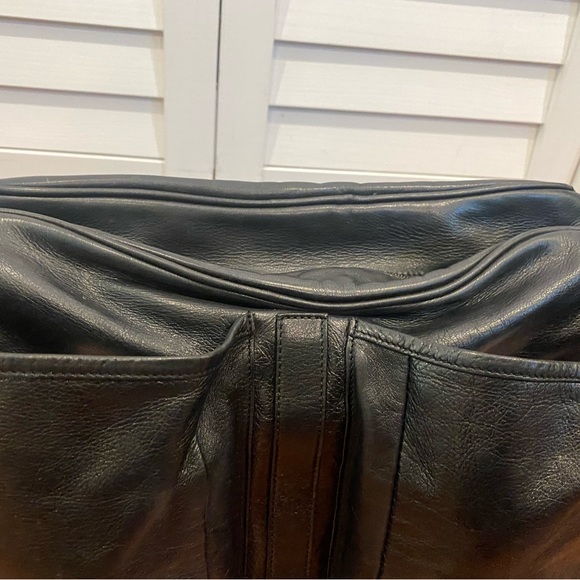90’s DKNY Messenger Bag - Picture 8 of 12